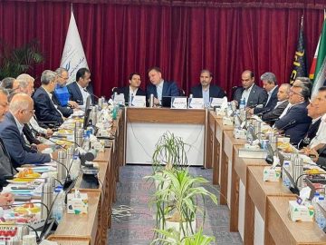 برسی راهبردهای توسعه صنعت پتروشیمی عسلویه