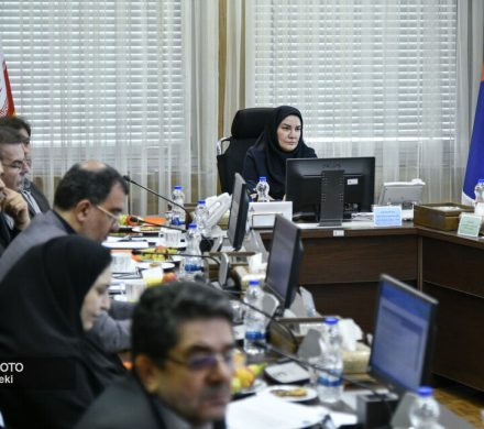 ویژگی های صنعت نفت در تصمیم گیری ها لحاظ شود