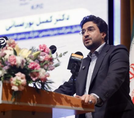 📌پورضیایی: پتروشیمی خارک ظرفیت تبدیل‌شدن به هاب فرآورشی کشور را دارد
