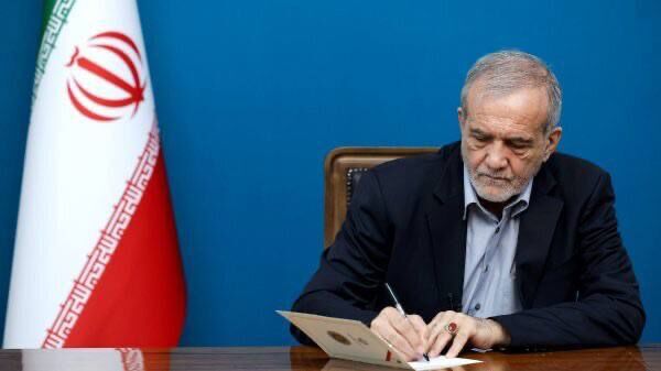 📌تلاشگران صنعت نفت با ازخودگذشتگی مانع توقف چرخه اقتصاد ملی شدند